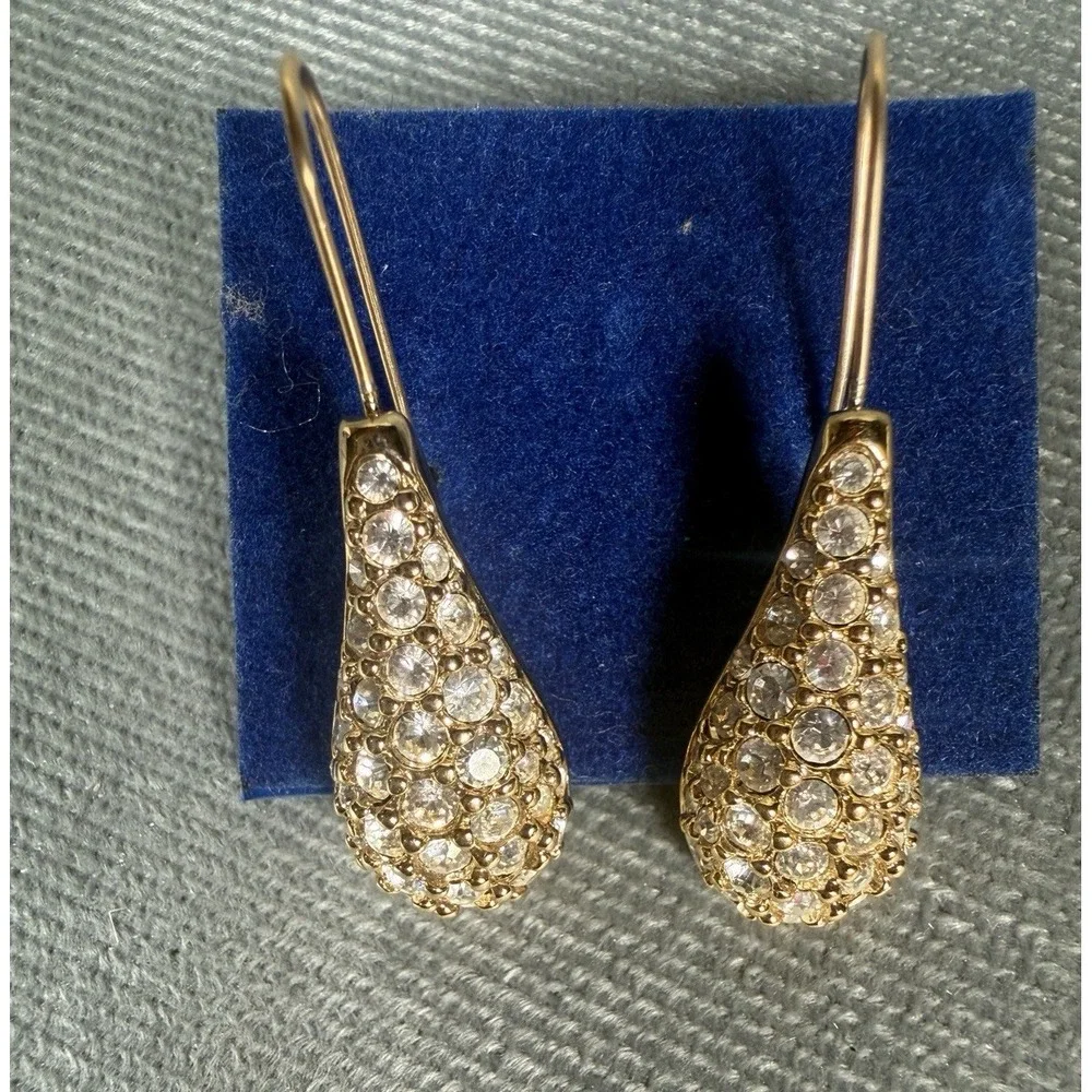 Swarovski Signed Swan Logo Pave Crystal Puffed Heart Leaf Necklace & Earring Set